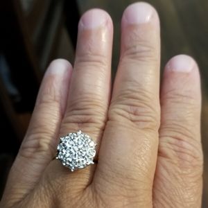 Lady's Diamond Cluster Ring